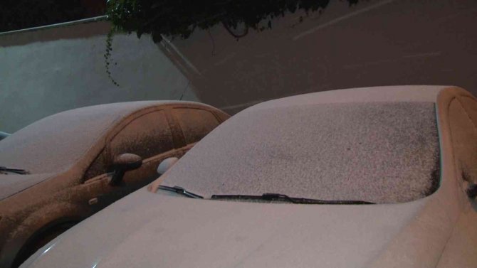 İ̇stanbul’da Bazı Bölgelerde Kar Yağışı Başladı