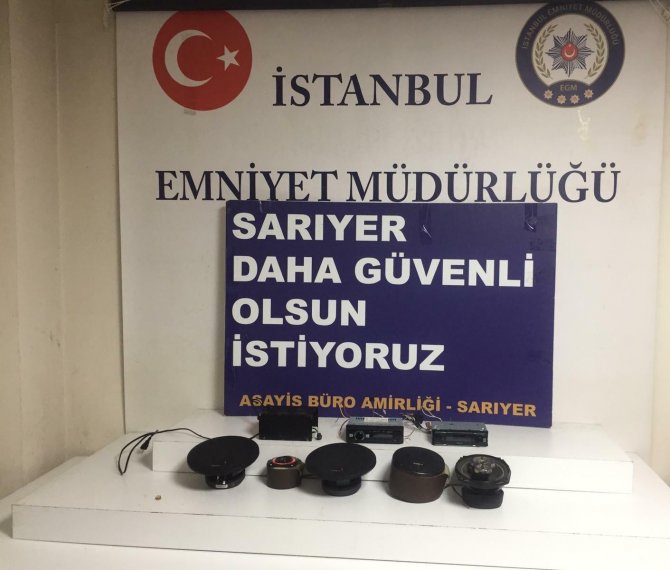 İ̇stanbul’da Hurdacı Görünümlü Minibüs Çetesini Sarıyer Polisi Çökertti: Hırsızlık Anları Kamerada