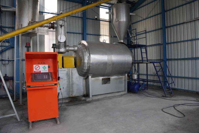 Piroliz Tesisi Çalışmalarına Tüm Hızıyla Devam Ediyor