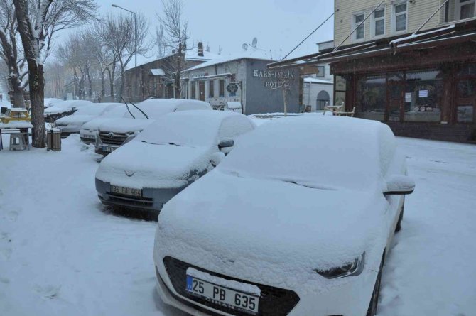 Kars’ta 51 Köy Yolu Ulaşıma Kapandı