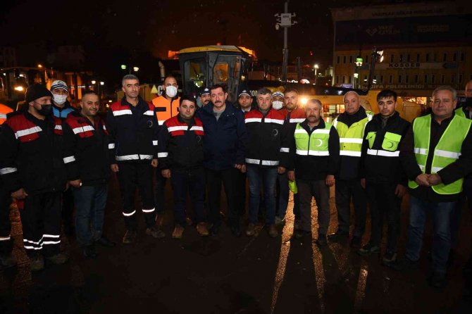 Kastamonu Belediyesi, 83 Personel Ve 24 İş Makinesi İle Kar Mücadeleye Hazır