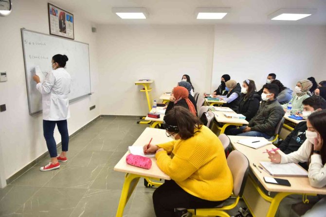 Kepez’de Öğrencilere Ücretsiz Tyt Deneme Sınavı