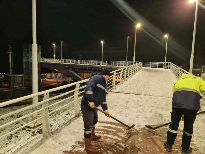 Yaya Güvenliği İçin Üstgeçitlerde Çalışma