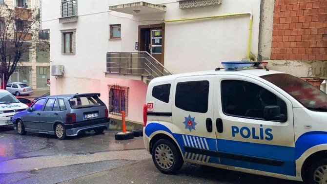 Kanser Hastası Yaşlı Adam Evinde Ölü Bulundu