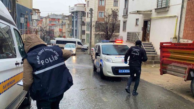 Kanser Hastası Yaşlı Adam Evinde Ölü Bulundu