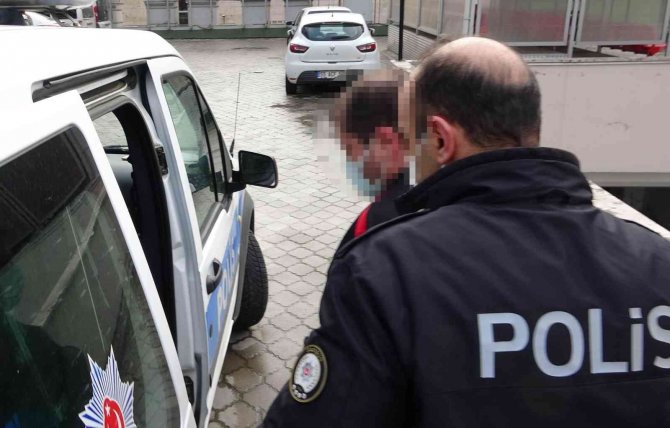 Aracıyla Kırmızı Işıkta Geçerek Ölüme Sebep Olan Doktora 6 Yıl 1 Ay 10 Gün Hapis