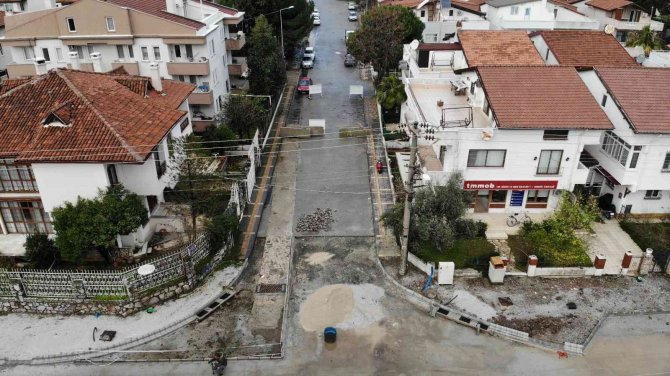 Marmaris Yunus Nadi Caddesi’nde İkinci Etap Çalışmalar Devam Ediyor