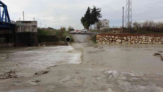 Belediye O Yolu Kapattı