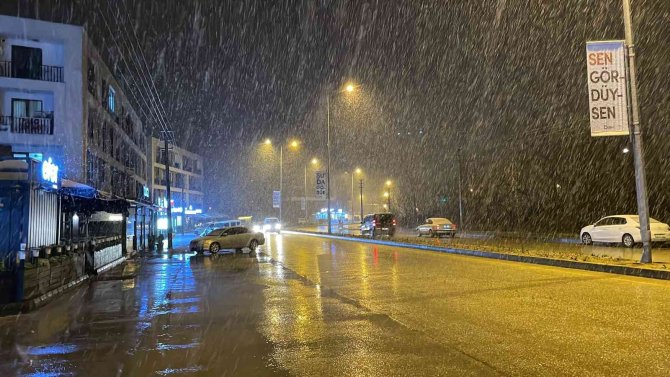 Düzce’ye Yılın İlk Karı Düştü