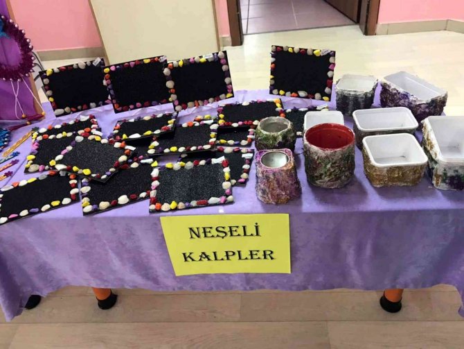 "Tasarlayıp Üretiyorum, Kendi Kitaplığımı Kuruyorum"