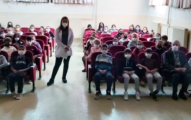 Mudanya’da Öğrencilere Verem Mikrobu Anlatıldı