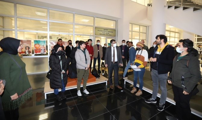 Rektör’den Öğrencilere Moral Ziyareti