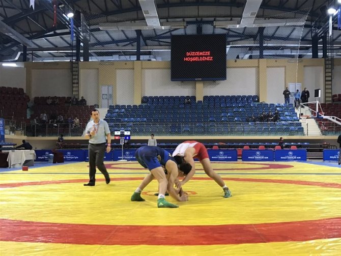 Güreş Grup Müsabakaları Düzce’de Başlıyor