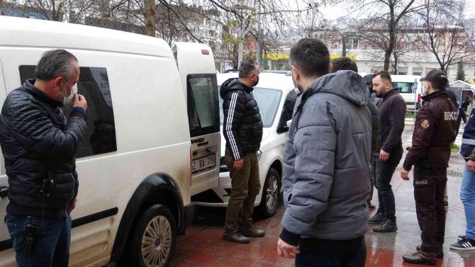 Boşandığı Karısını Yanıcı Madde Dökerek Yakan Koca Adliyede