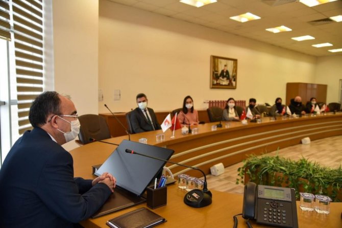 Rektör Beydemir Tömer Öğrencileriyle Bir Araya Geldi