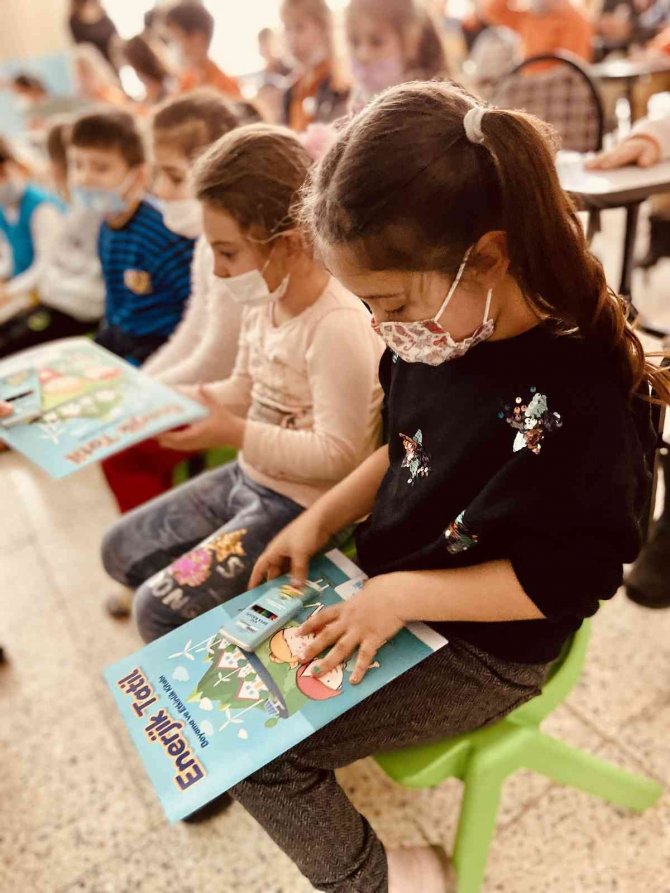 Gölge Oyunu İle Çocuklara Enerji Tasarrufu Anlatıldı