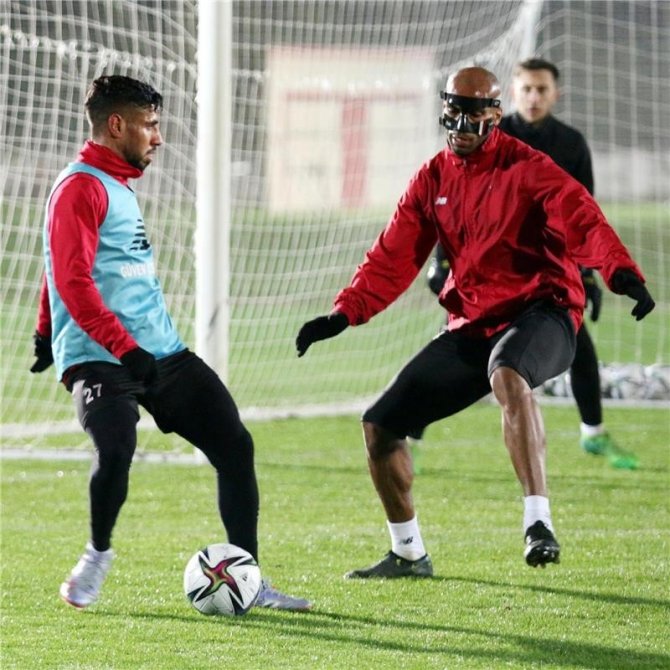 Ft Antalyaspor’da, Fenerbahçe Hazırlıkları Sürüyor
