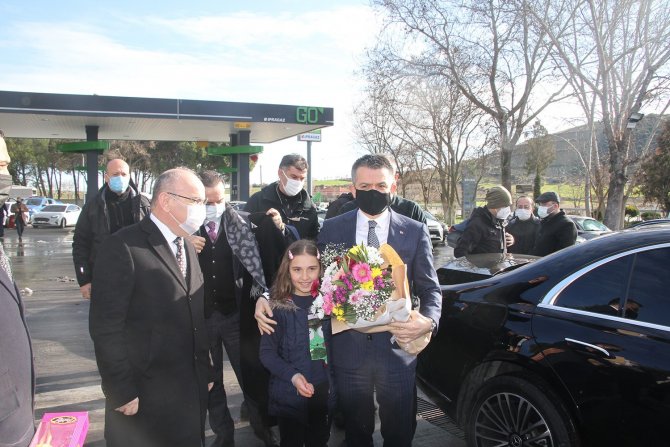 Bakan Pakdemirli ’Aşı’ Müjdesini Manisa’dan Verdi