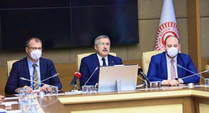 Kolaylı: "İ̇nternet Kanunu Acilen Çıkarılmalı"