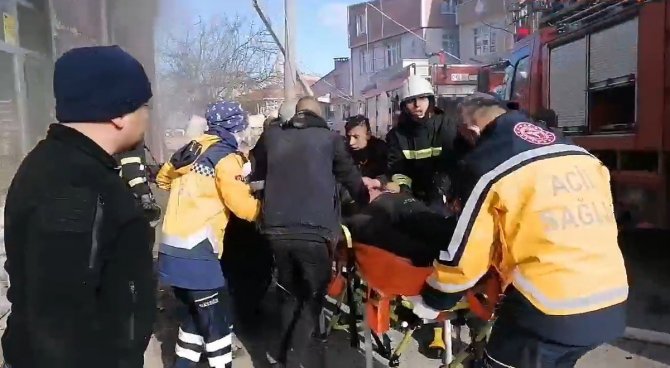 Çorlu’da Geri Dönüşüm Deposundaki Yangında Can Pazarı: 2 Yaralı