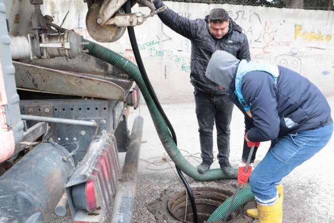 Manisa’nın Can Damarları Temizleniyor