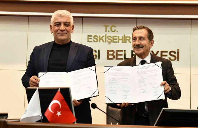 Tepebaşı’nda Sözleşme Sevinci