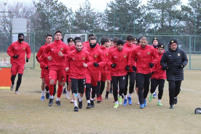 Eskişehirspor Karacabey Belediyespor Hazırlıklarını Sürdürüyor