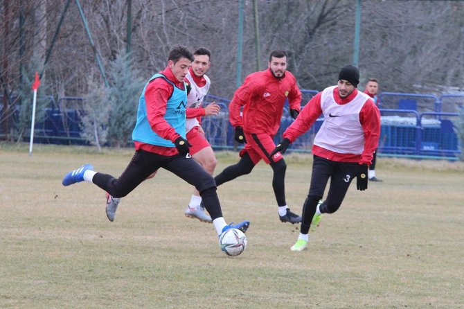 Eskişehirspor Karacabey Belediyespor Hazırlıklarını Sürdürüyor
