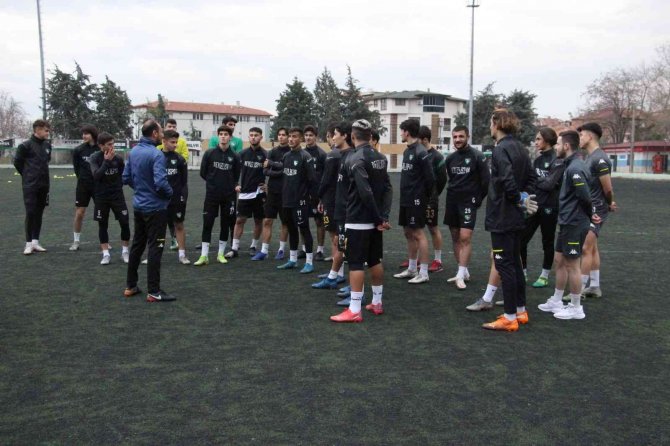Genç Horozlar, Manisa’ya Bileniyor