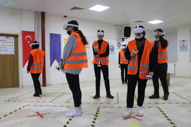 Türkiye’nin İlk Metaverse Ortamında Bilgi Yarışması Sivas’ta Düzenlendi