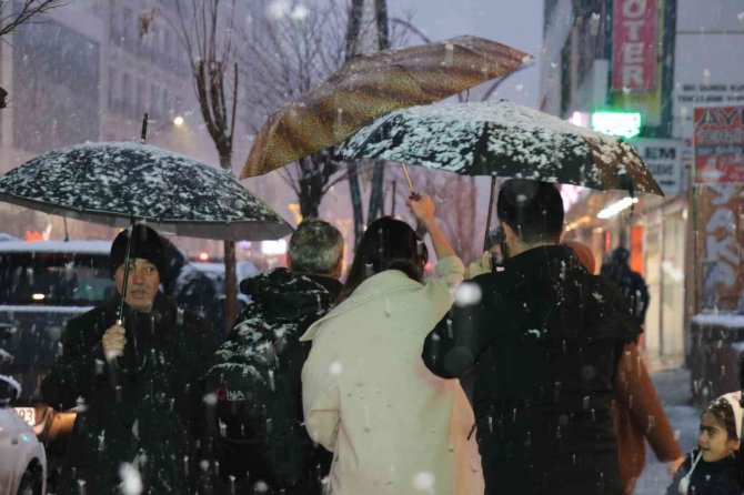 Vanlı Çocuklardan ‘Okullar Tatil Olsun’ Çağrısı