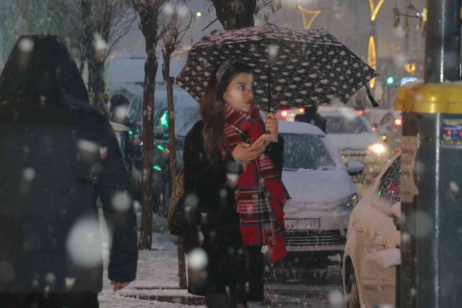 Vanlı Çocuklardan ‘Okullar Tatil Olsun’ Çağrısı