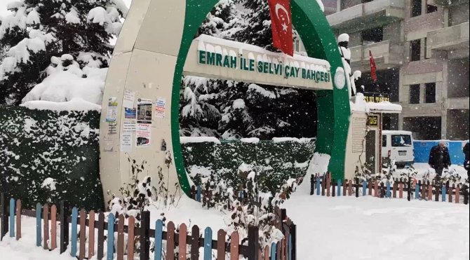 Erciş’te Kar Tatili