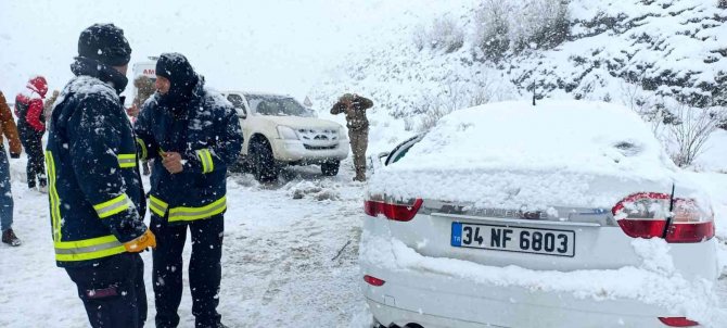 Van’da Kar Yağışı Trafik Kazalarına Neden Oldu
