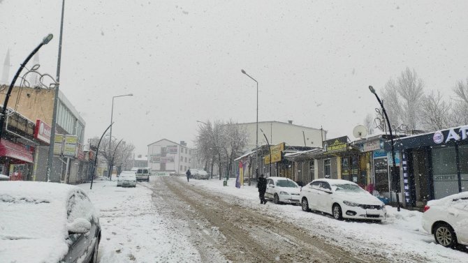 Gevaş’ta Kar Tatili