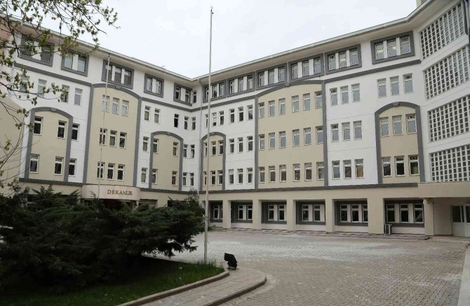 Yök’ten Gazi Üniversitesi’nin “Spor Eczacılığı Yüksek Lisans Programı”na Onay