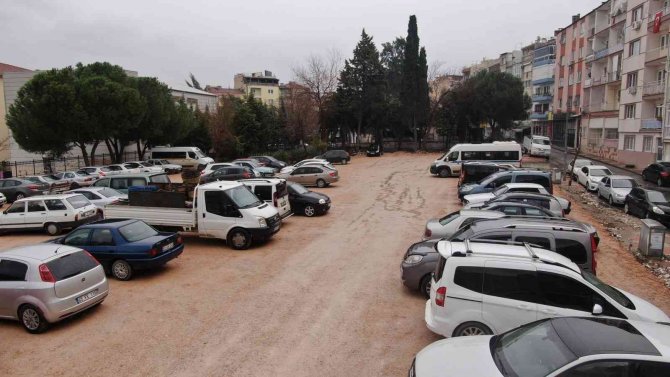 Karaköy’deki Otopark Sorununa Geçici Çözüm