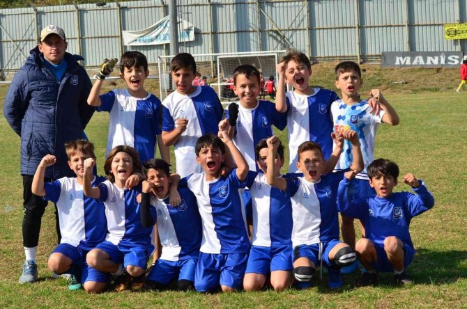 Yunusemre’den Minik Kramponlar İçin Yarıyıl Turnuvası