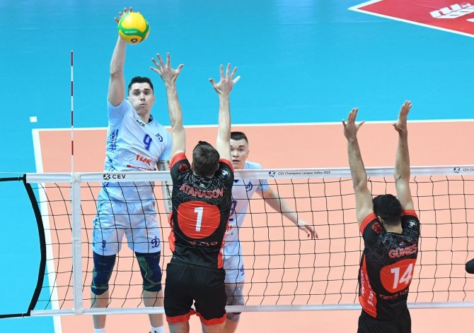 Cev Şampiyonlar Ligi: Ziraat Bankkart: 0 - Dinamo Moskova: 3