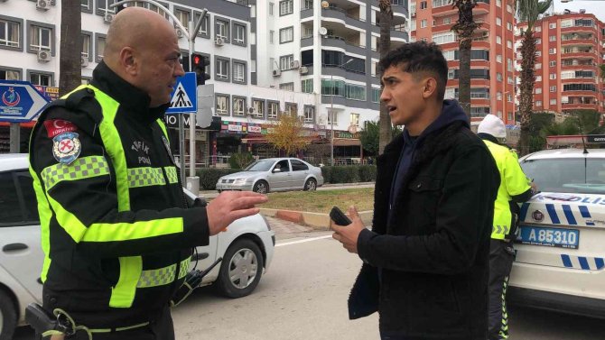 Ceza Yememek İçin Polis Ağabeyini Aradı