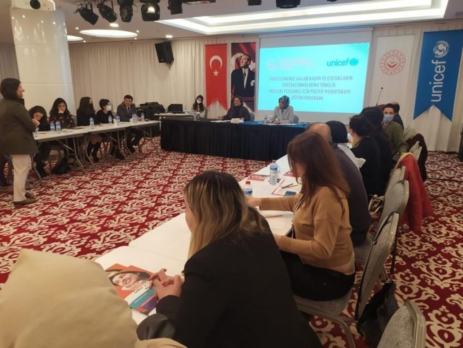 Şöni̇m Ve Kadın Konukevi Personeline "Pozitif Psiko-terapi Eğitimi"