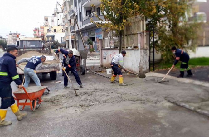 Akdeniz Belediyesi Yol Çalışmalarına Aralıksız Devam Ediyor