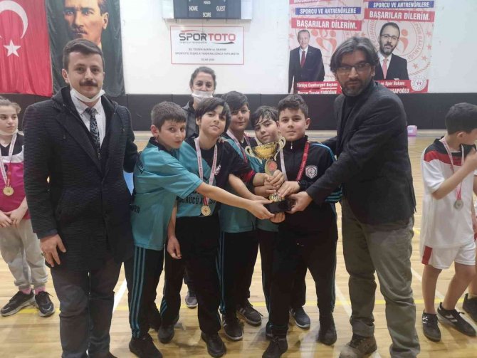 Turnuvadan 2 Madalya İle Döndüler