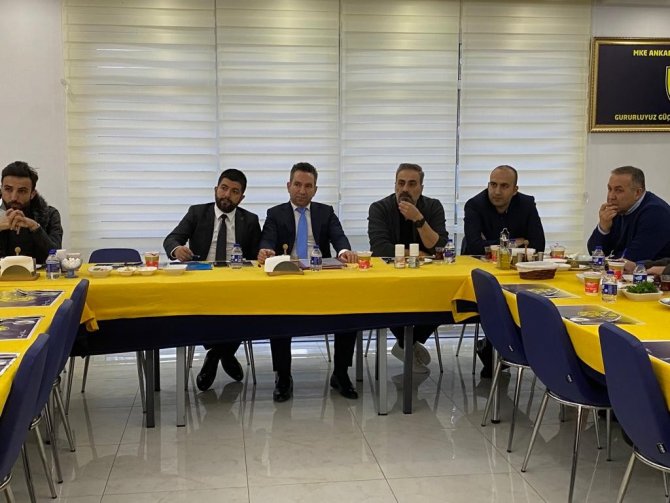 Ankaragücü Teknik Direktörü Mustafa Dalcı, Basın Mensuplarıyla Bir Araya Geldi