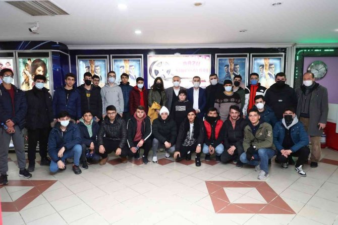 Başkan Çağırıcı Gençlerle “İ̇yi Ki Varsın Eren” Filmini İzledi