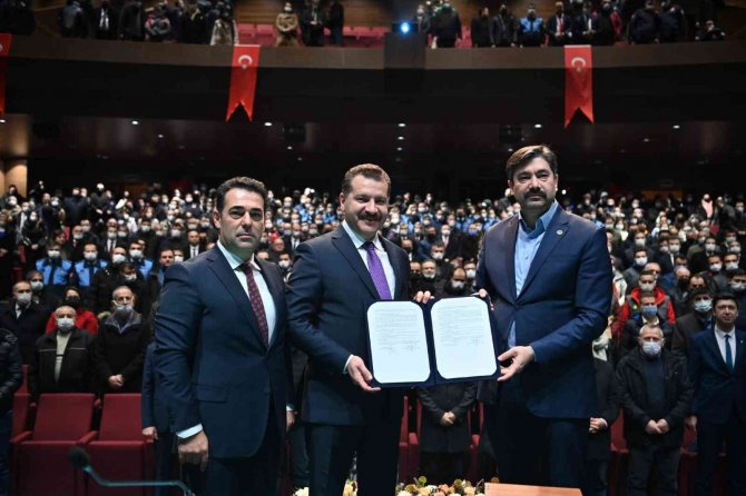 Başkan Yılmaz’dan Memura Büyük Denge Zammı Müjdesi