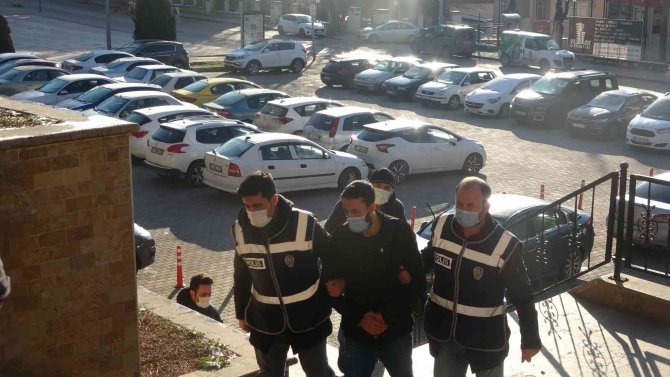 Bilecik’te Bir Kişinin Vurulmasıyla Sonuçlanan Olayın 3 Şüphelisi Adliyeye Sevk Edildi