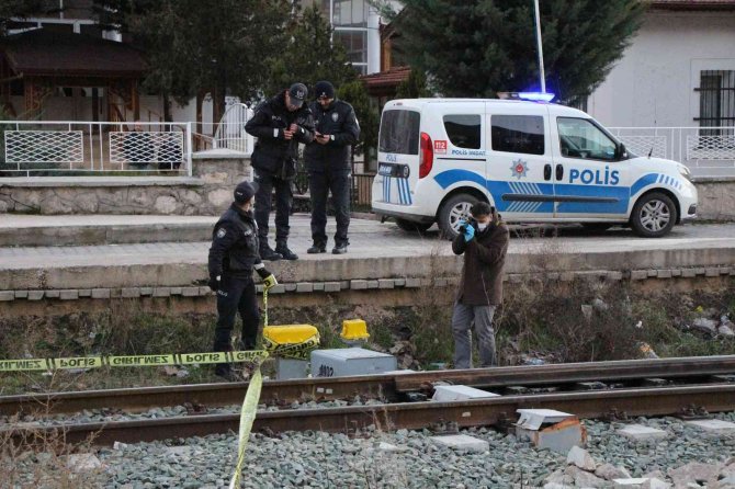 Amasya’da Antrenmana Giden 15 Yaşındaki Futbolcuya Tren Çarptı