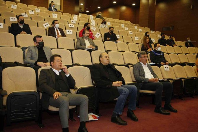 Döşemealtı Belediyesi Personeline ‘Kalite Yönetim Eğitimi’