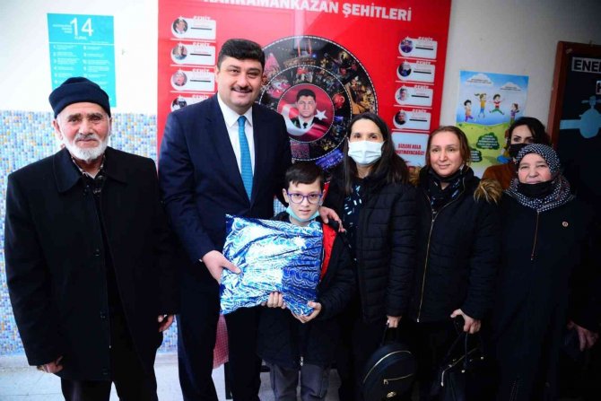 Kahramankazan Belediyesi’nden İlkokula Kütüphane, Zeka Oyunları Ve Yaşam Beceri Atölyesi